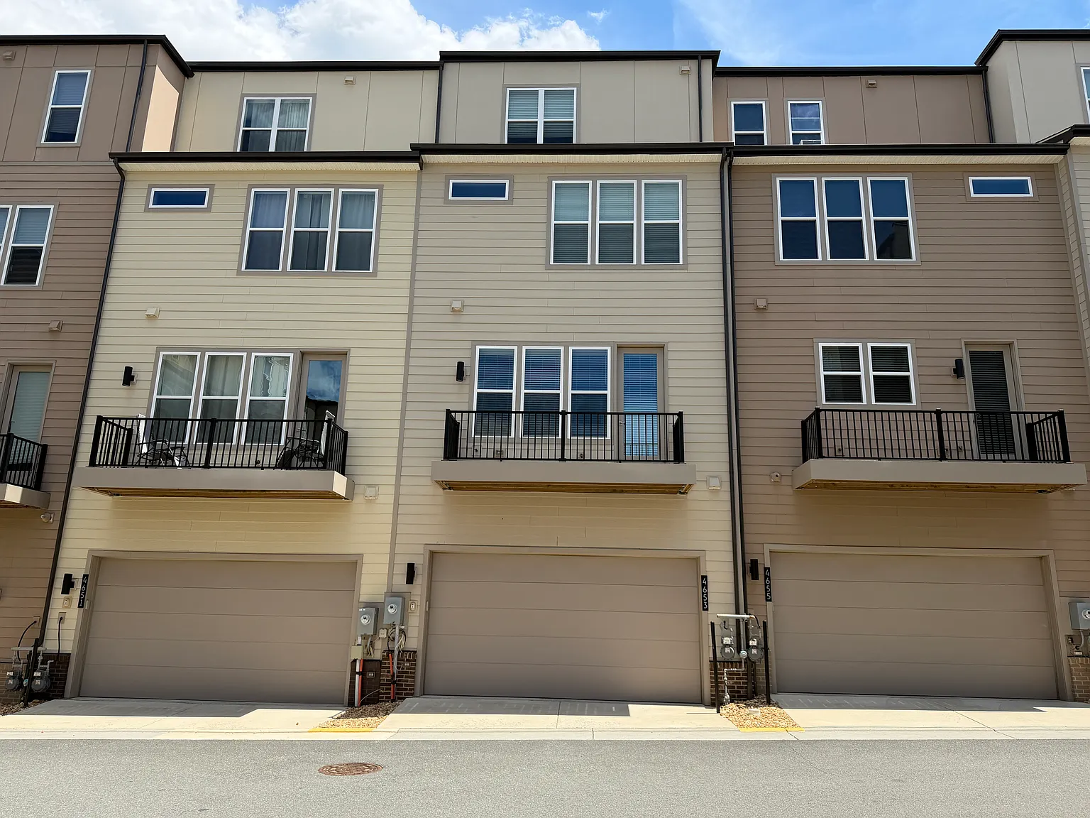 4653 Charger Pl — Photo 2