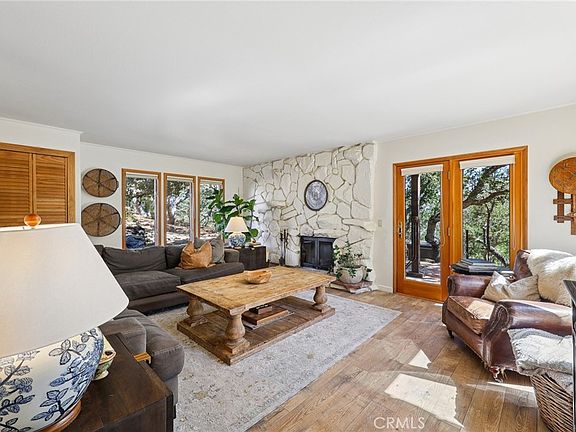 5th image of 960 Buck Ridge Ln