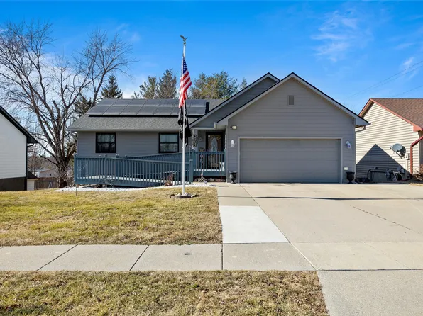 4010 SE 22nd St, Des Moines, IA 50320