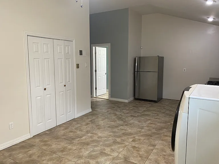 42 Niewood Dr — Photo 6
