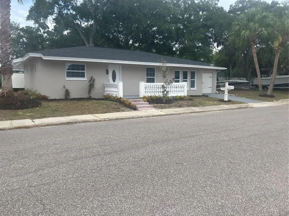 601 Banana St, Tarpon Springs, FL 34689
