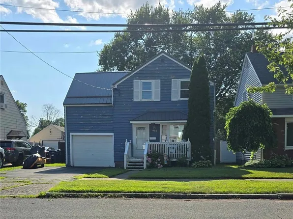 458 74th St, Niagara Falls, NY 14304