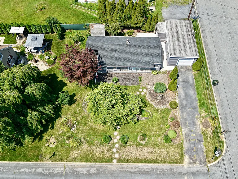 246 Poplar St — Photo 31
