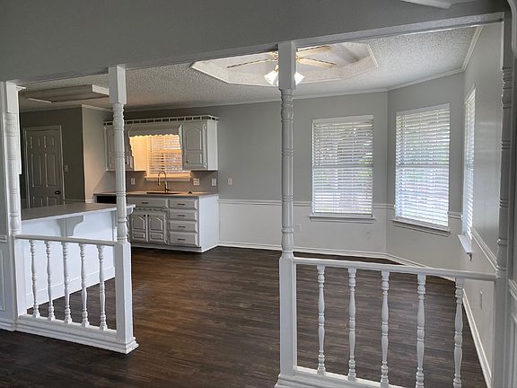 5th image of 2904 Spring Valley Rd
