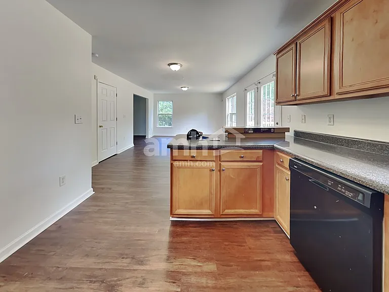 5 Natalie Ct — Photo 4