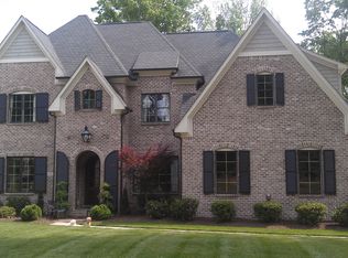 15 Wynnewood Ct, Greensboro, NC 27408