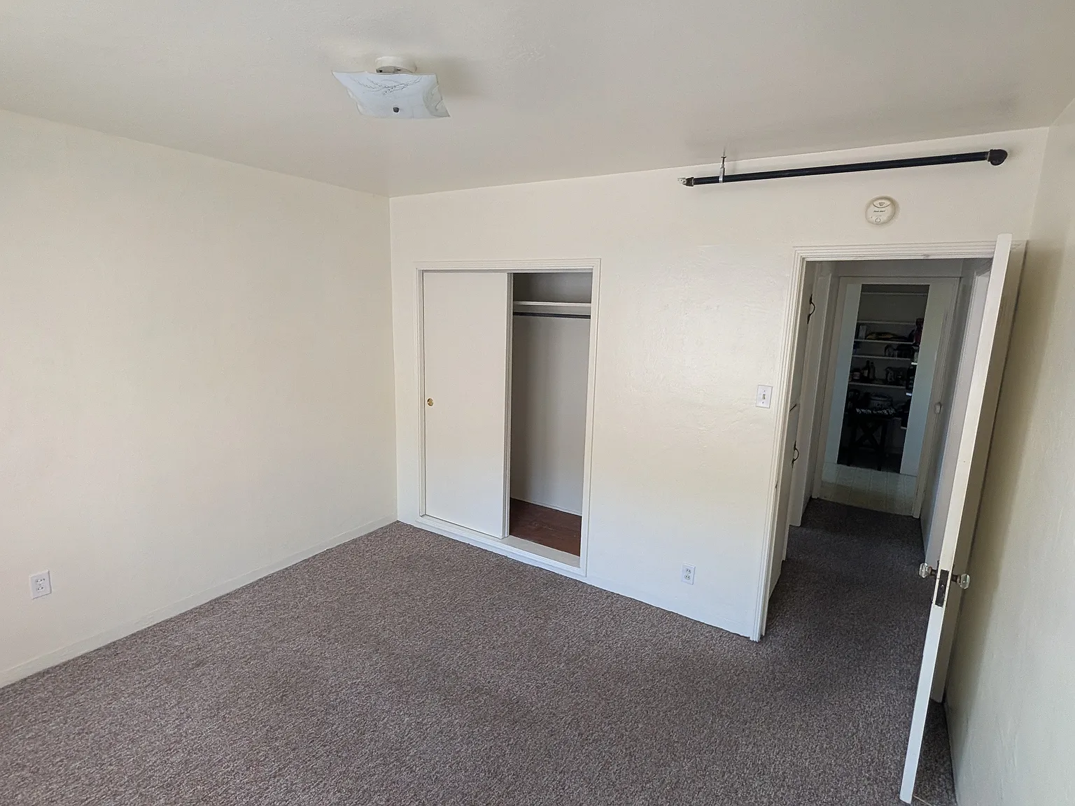 2 bed, $1,200 — Photo 4