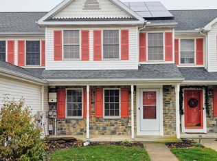 562 Wood Duck Dr, Manheim, PA 17545