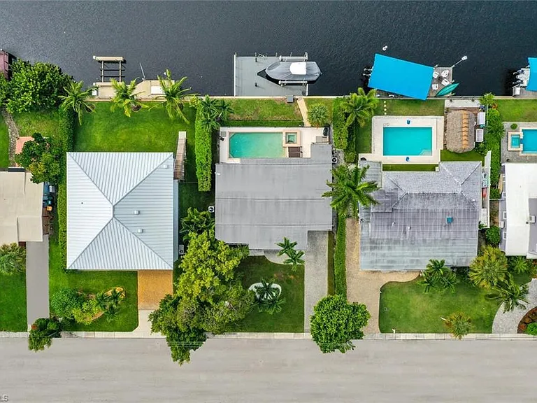 2048 Harbor Ln — Photo 34