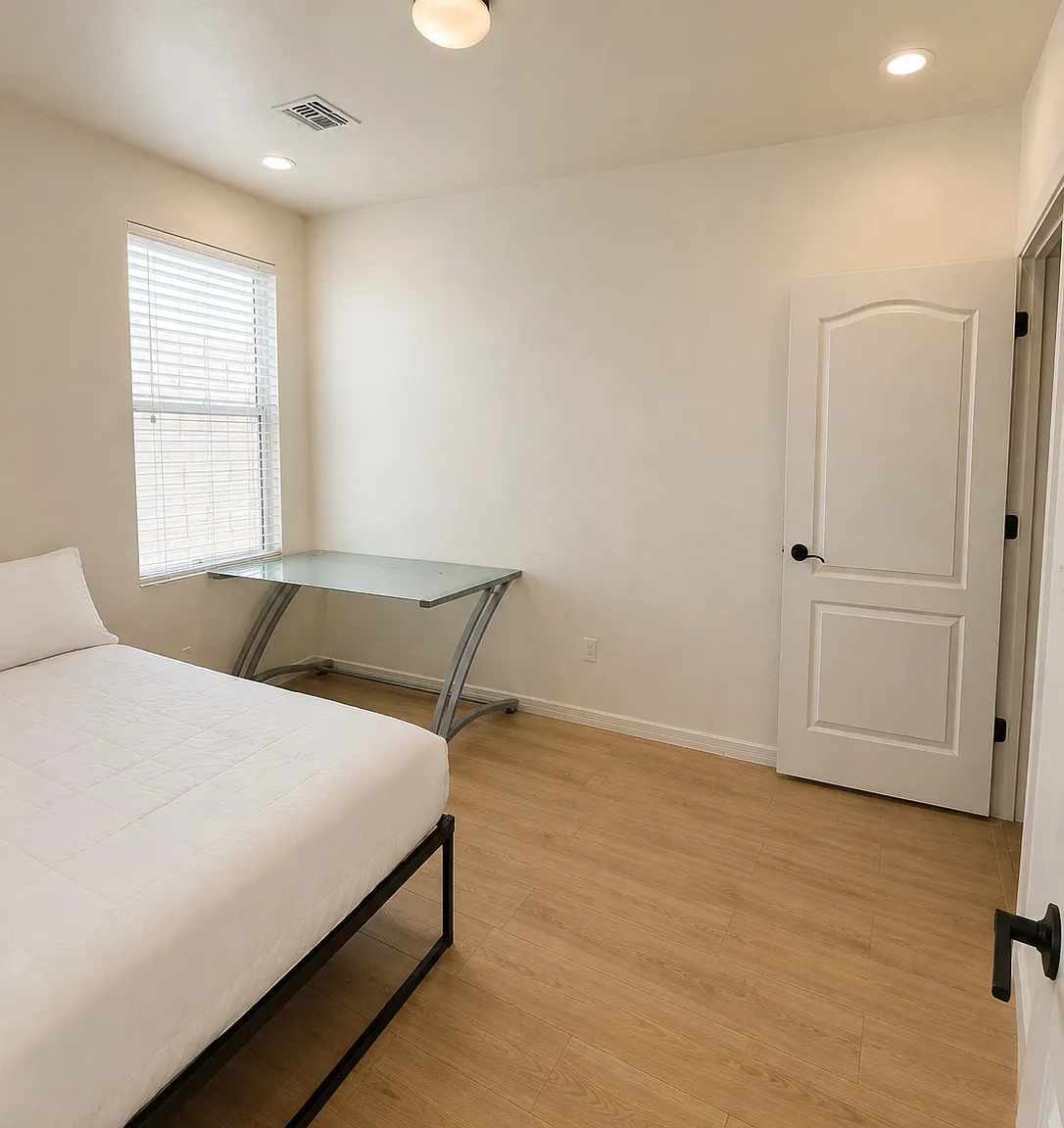 4 bed, 2045 sqft, $900 — Photo 3