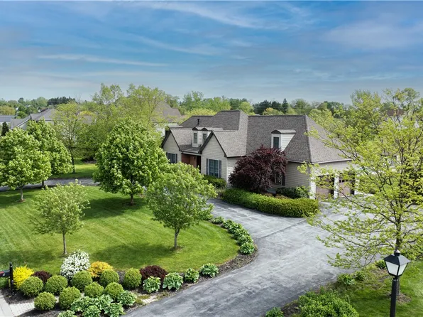 8 Hidden Brook Way, Auburn, NY 13021