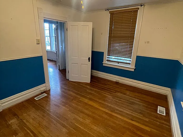 327 N Alabama St — Photo 23