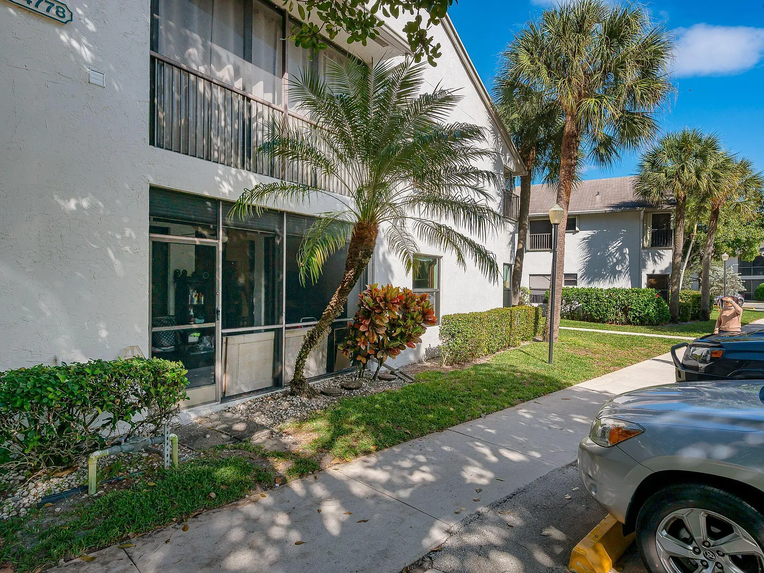 2 bed, 2.0 bath, 978 sqft, $2,300 — Photo 4
