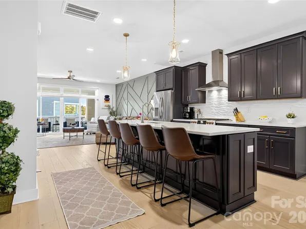 731 Beaty St, Davidson, NC 28036