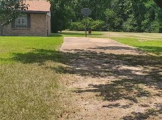 9723 Willow St, Houston, TX 77088