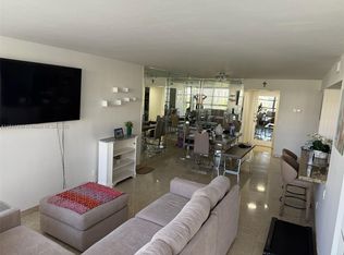 400 Leslie Dr APT 404, Hallandale Beach, FL 33009