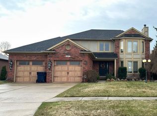 34012 Cherry Hill Ln, Chesterfield, MI 48047