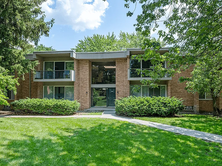 Hidden Tree Apartments and Townhomes — Photo 18
