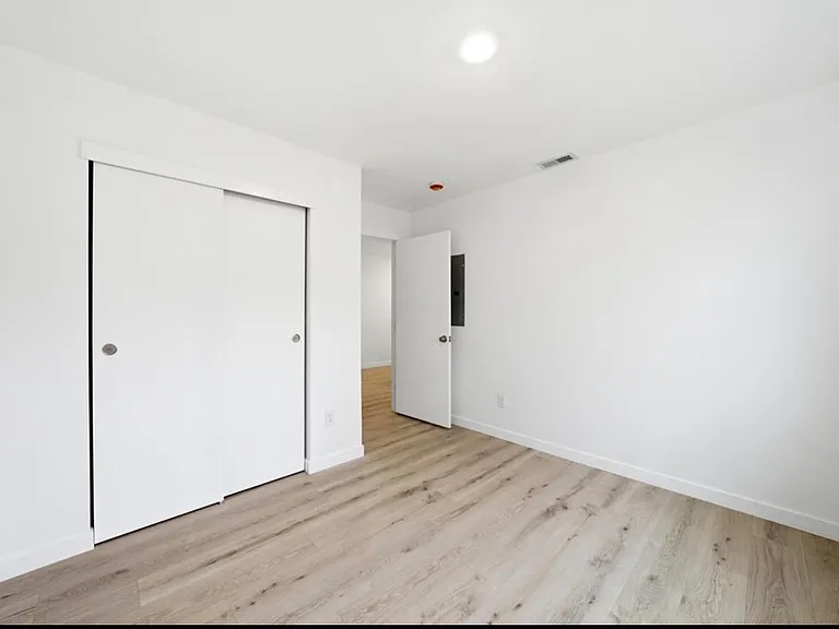 1019 S 6th Ave #120 — Photo 7