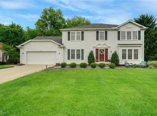 32877 Seneca Dr, Solon, OH 44139