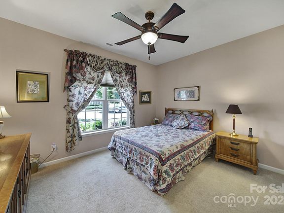 4th image of 8084 Crater Lake Dr