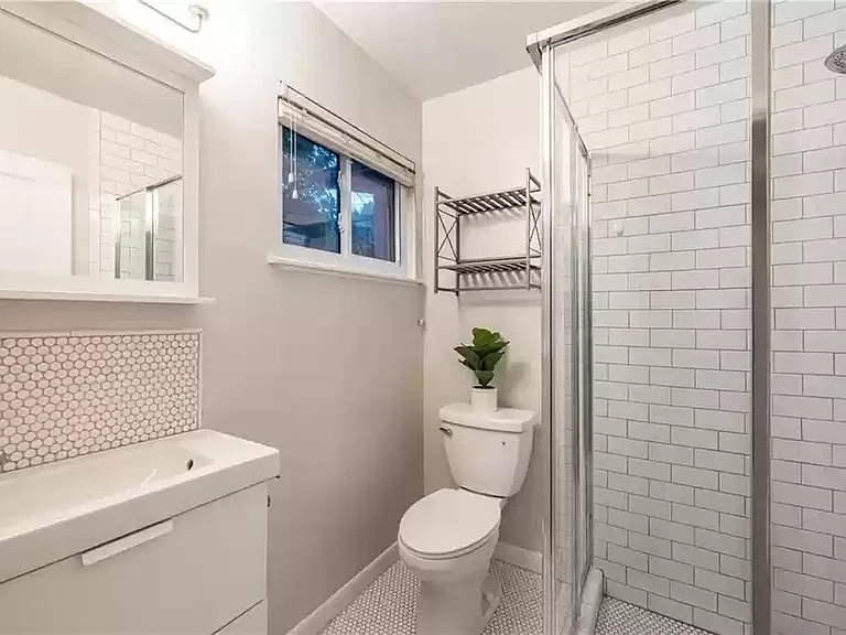 409 Wilmes Dr — Photo 10