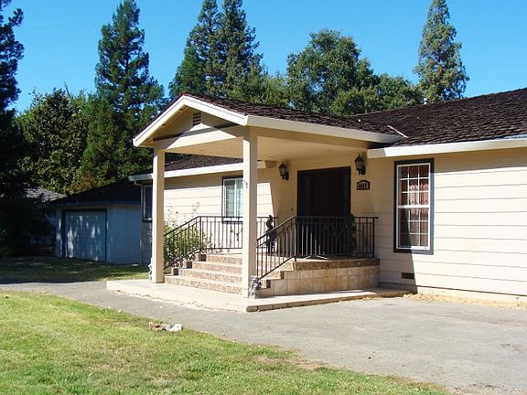 2nd image of 4467 N Park Dr