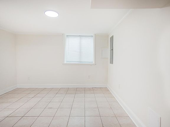 3rd image of 2246 N Sydenham St #1