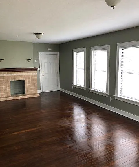 Living 
room