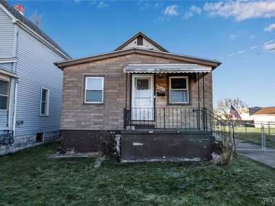 3641 Lake Ave, Buffalo, NY, 14219