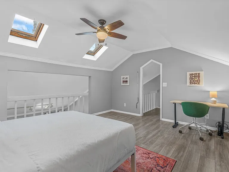 Juniper Place Condominiums — Photo 26
