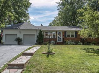 2230 Redwood Rd, Scotch Plains, NJ 07076