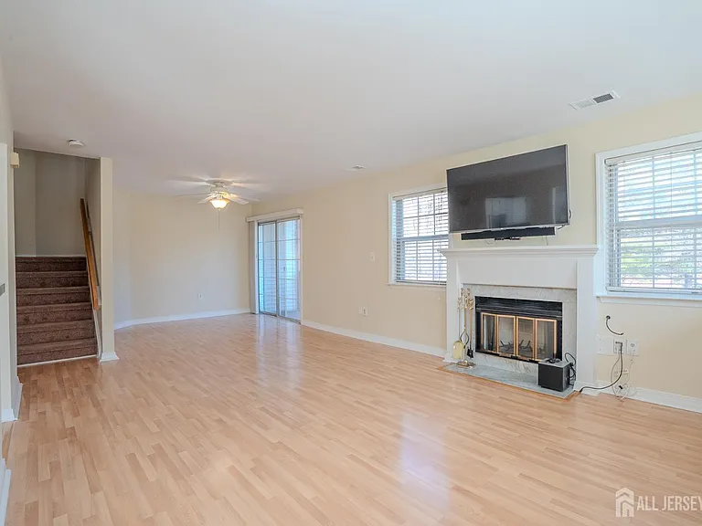 6202 Cedar Ct — Photo 6