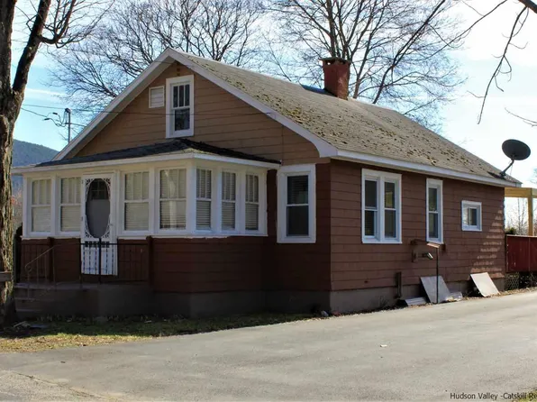 38 River St, Wawarsing, NY 12458