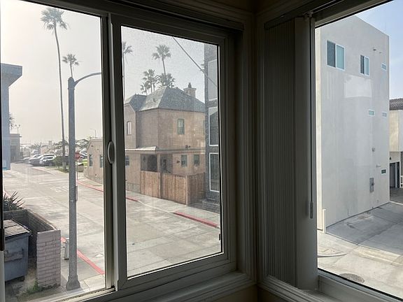 5th image of 901 E Balboa Blvd APT C