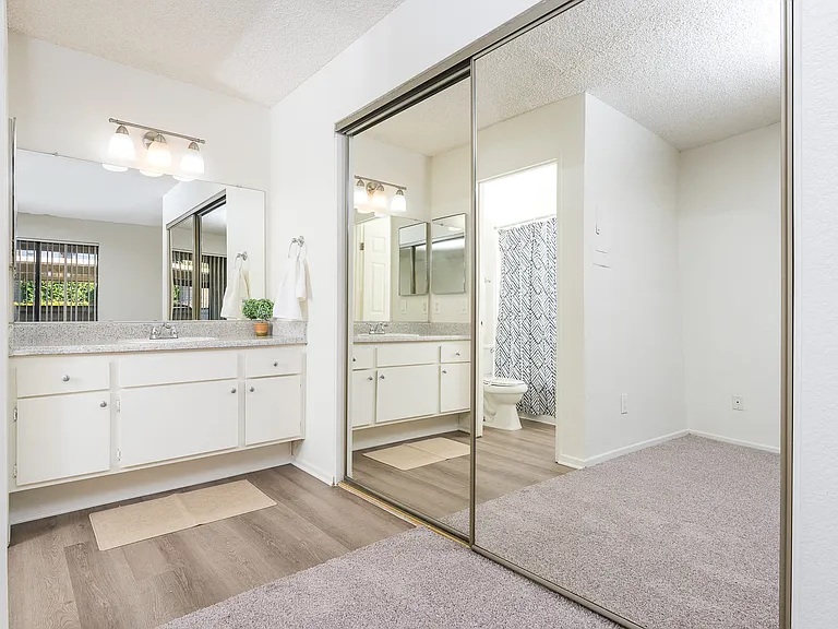 Woodbend Apartments — Photo 38