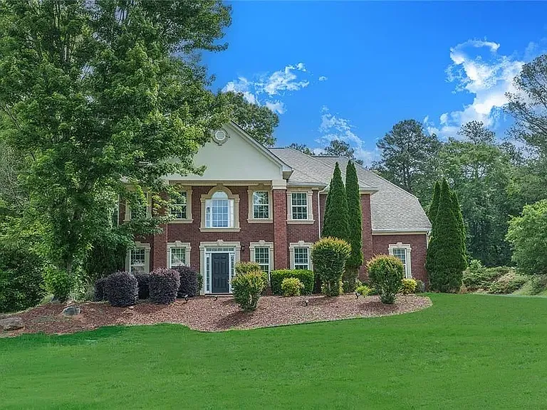 2113 SW Autumn Chase Dr — Photo 1