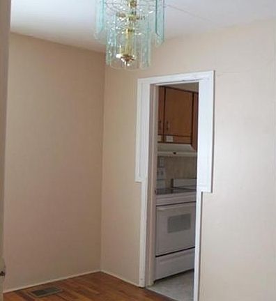 3rd image of 3913 N Glenwood Ave