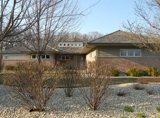 2150 Irene Ln, Libertyville, IL 60048