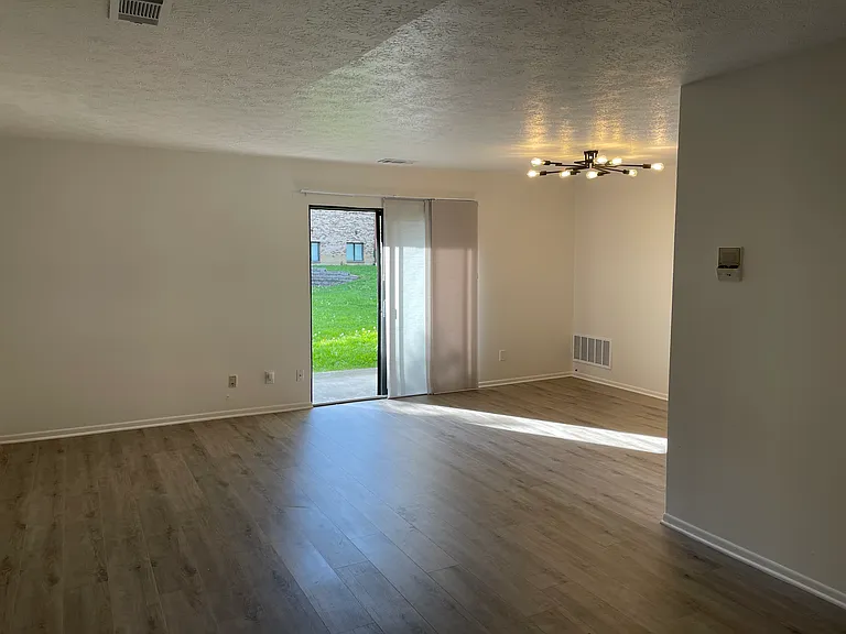 7214 Creekview Dr #3 — Photo 7