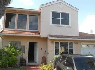 20011 NE Six Court Cir, Miami, FL 33179