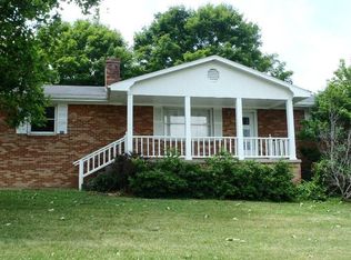 464 Maple St, Stanton, KY 40380