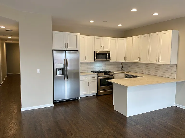 1837 W North Ave #2 — Photo 5