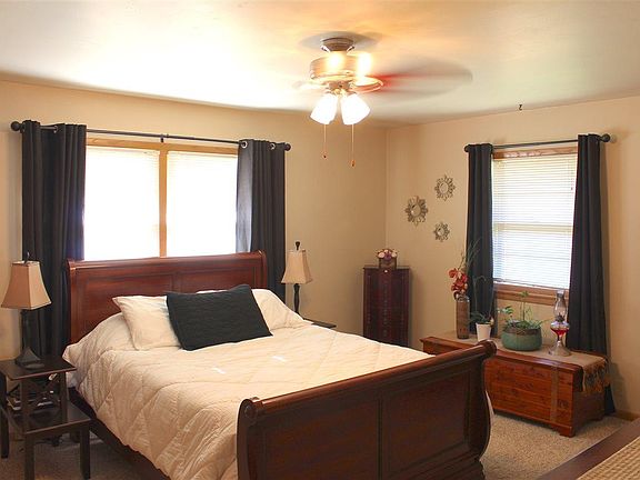 5th image of 9 Glass Manor Ln