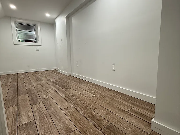 6088 67th Ave — Photo 12