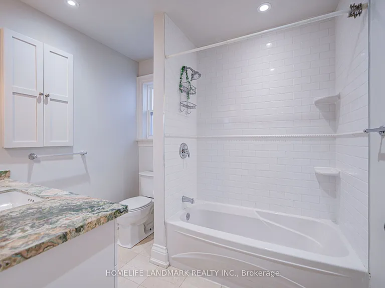 102 Stratford Cres — Photo 22