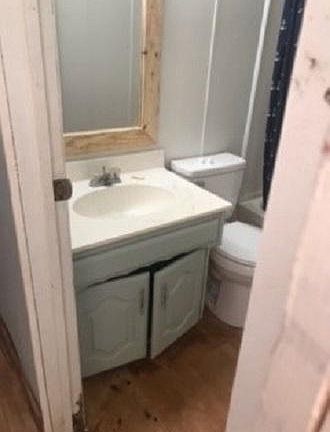 2nd Bathroom