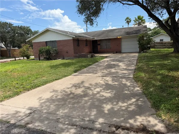 903 W Avenue I, Kingsville, TX 78363