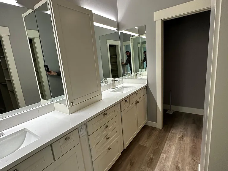 912 Citadel Dr — Photo 29