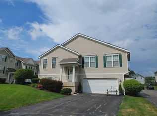 2929 Woodside Dr, Joliet, IL 60431